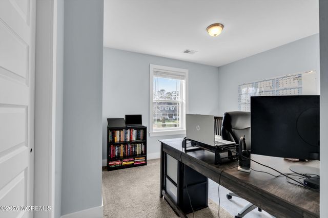 555 Egenolf Avenue, Bayville, NJ 08721