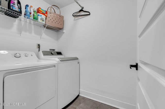 555 Egenolf Avenue, Bayville, NJ 08721