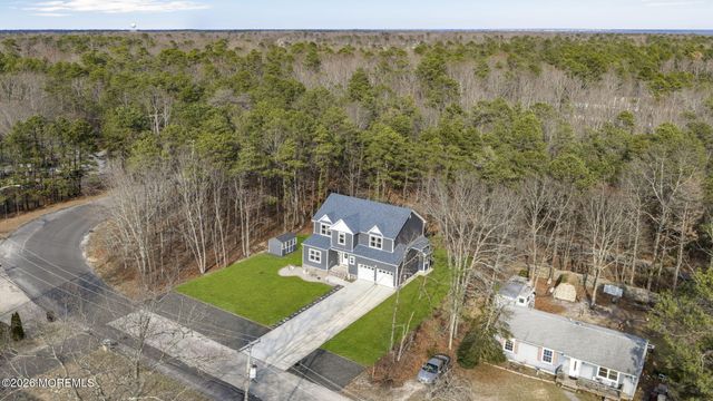 555 Egenolf Avenue, Bayville, NJ 08721