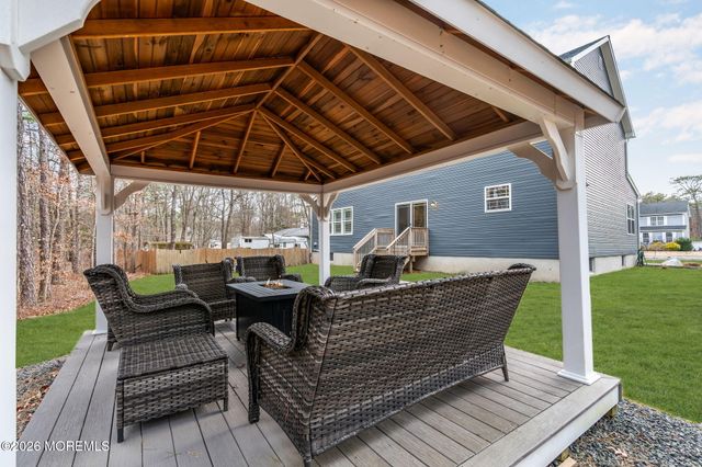 555 Egenolf Avenue, Bayville, NJ 08721