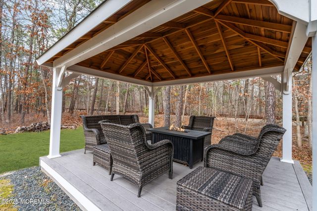 555 Egenolf Avenue, Bayville, NJ 08721