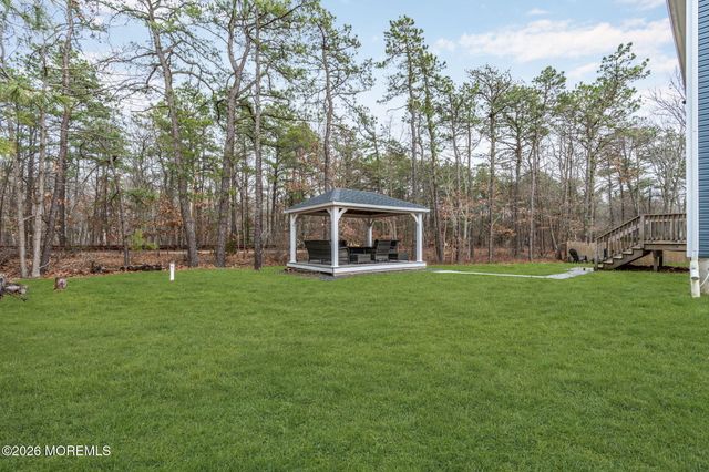 555 Egenolf Avenue, Bayville, NJ 08721