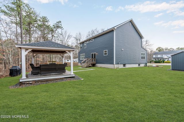 555 Egenolf Avenue, Bayville, NJ 08721