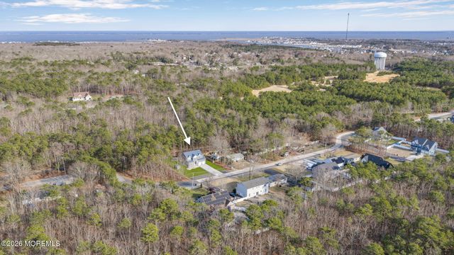 555 Egenolf Avenue, Bayville, NJ 08721