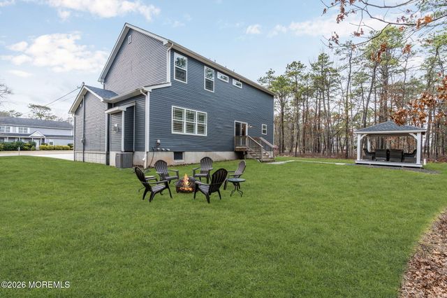 555 Egenolf Avenue, Bayville, NJ 08721