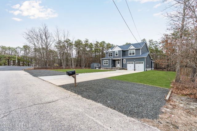 555 Egenolf Avenue, Bayville, NJ 08721