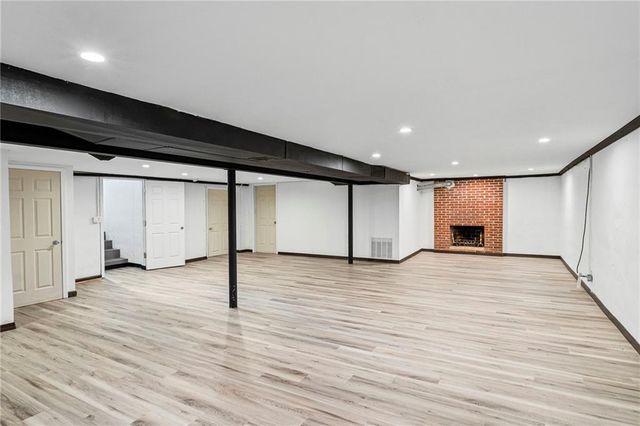 7909 E 99th Street, Kansas City, MO 64134