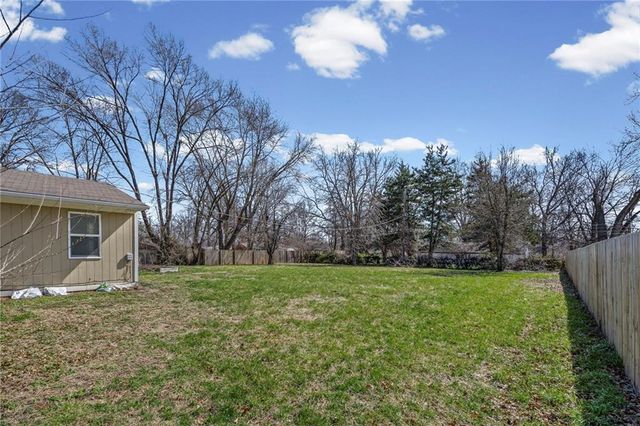 7909 E 99th Street, Kansas City, MO 64134