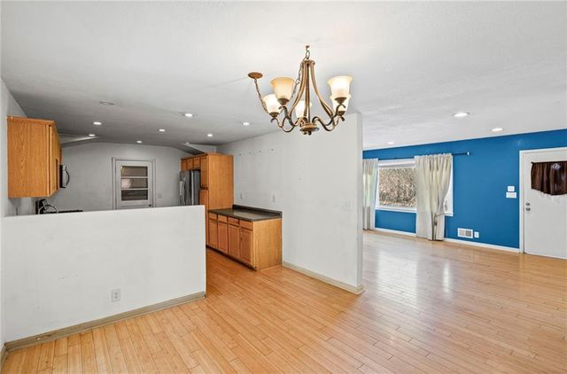 7909 E 99th Street, Kansas City, MO 64134