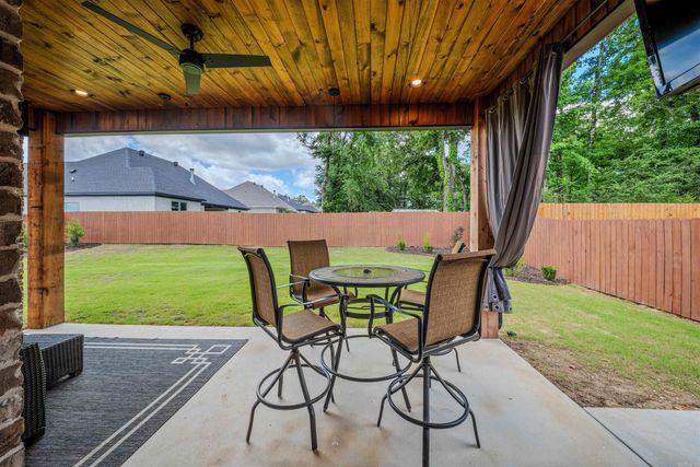6037 Coral Ridge Drive, Alexander, AR 72002