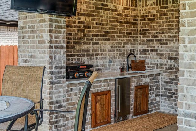 6037 Coral Ridge Drive, Alexander, AR 72002