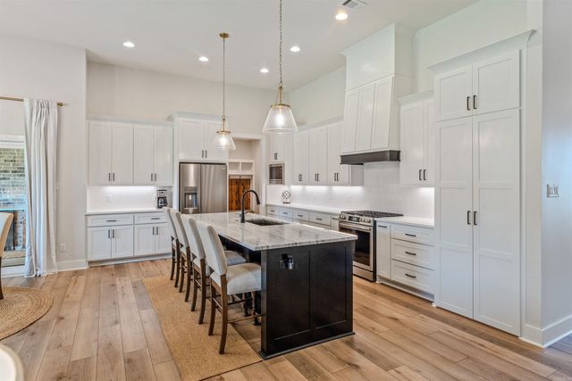 6037 Coral Ridge Drive, Alexander, AR 72002