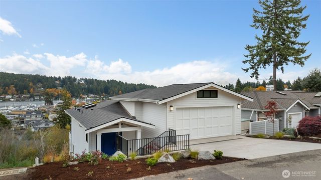 8307 Bayridge Avenue, Gig Harbor, WA 98332