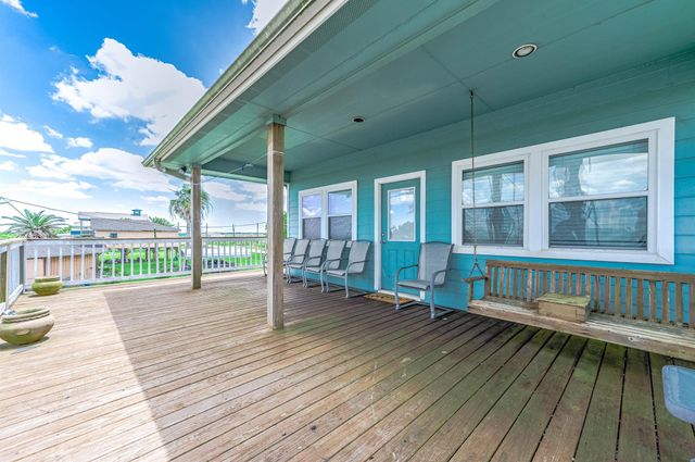 171 Cr 299, Sargent, TX 77414