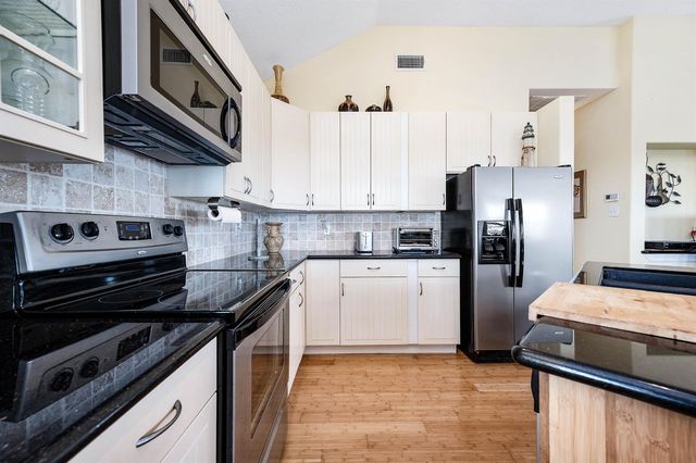 171 Cr 299, Sargent, TX 77414