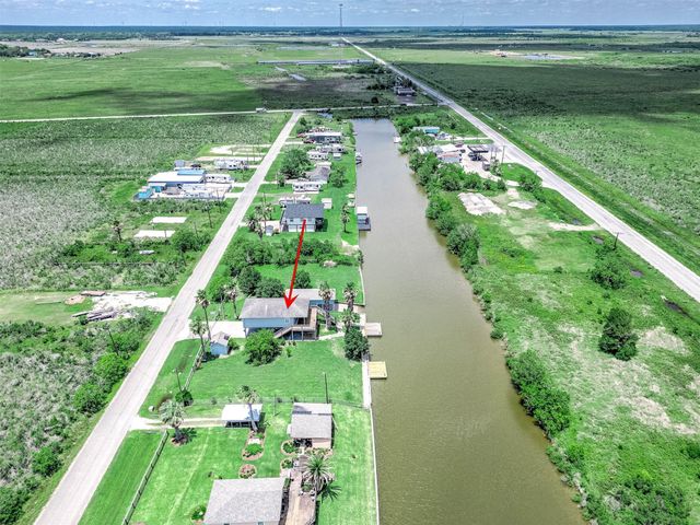 171 Cr 299, Sargent, TX 77414