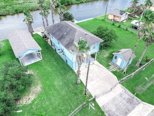 171 Cr 299, Sargent, TX 77414