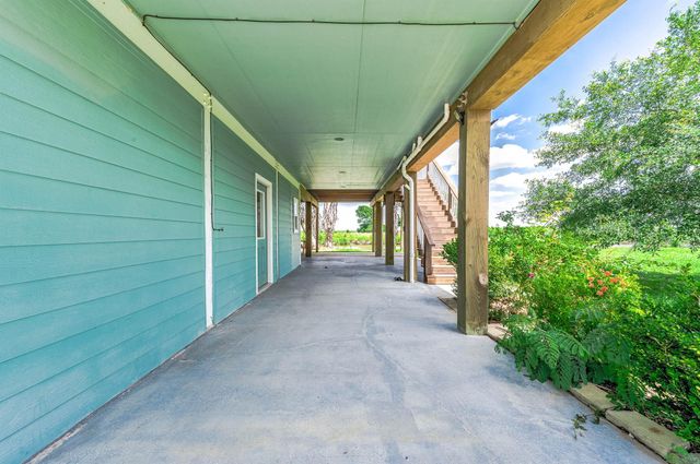 171 Cr 299, Sargent, TX 77414