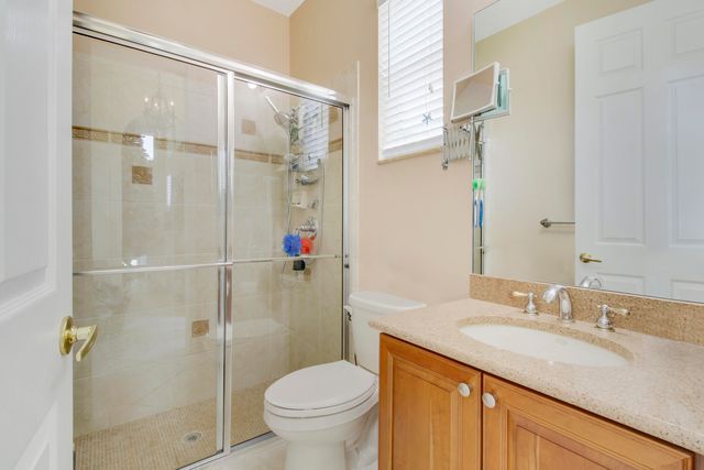 660 SW Yacht Basin Way, Stuart, FL 34997