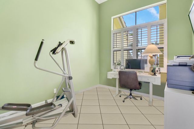 660 SW Yacht Basin Way, Stuart, FL 34997