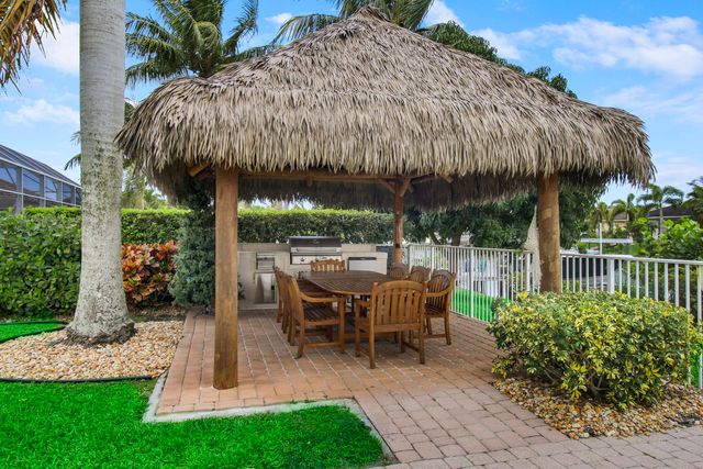 660 SW Yacht Basin Way, Stuart, FL 34997