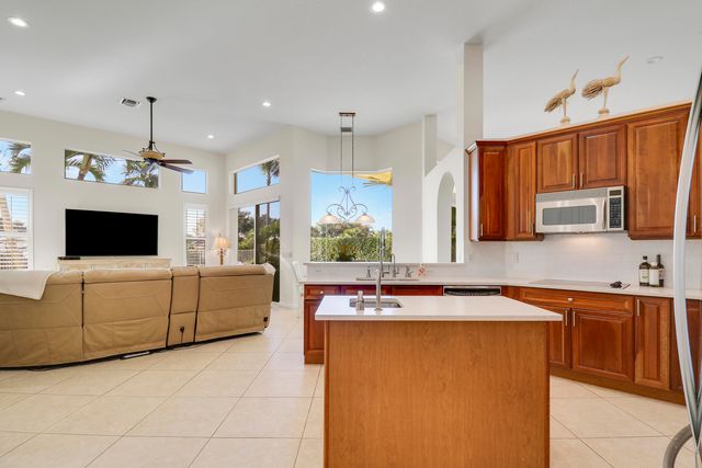 660 SW Yacht Basin Way, Stuart, FL 34997