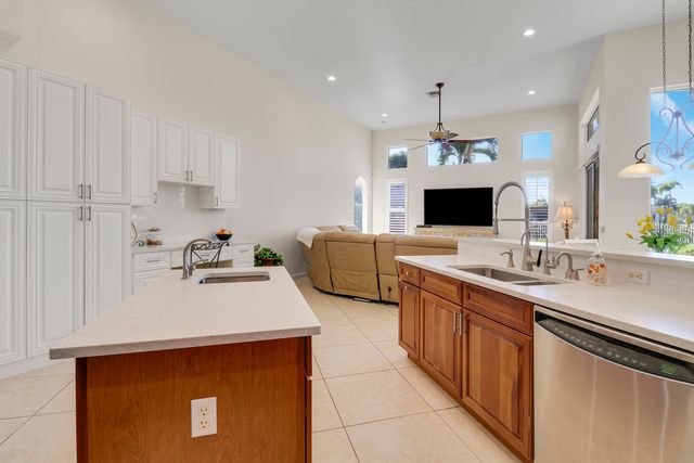 660 SW Yacht Basin Way, Stuart, FL 34997