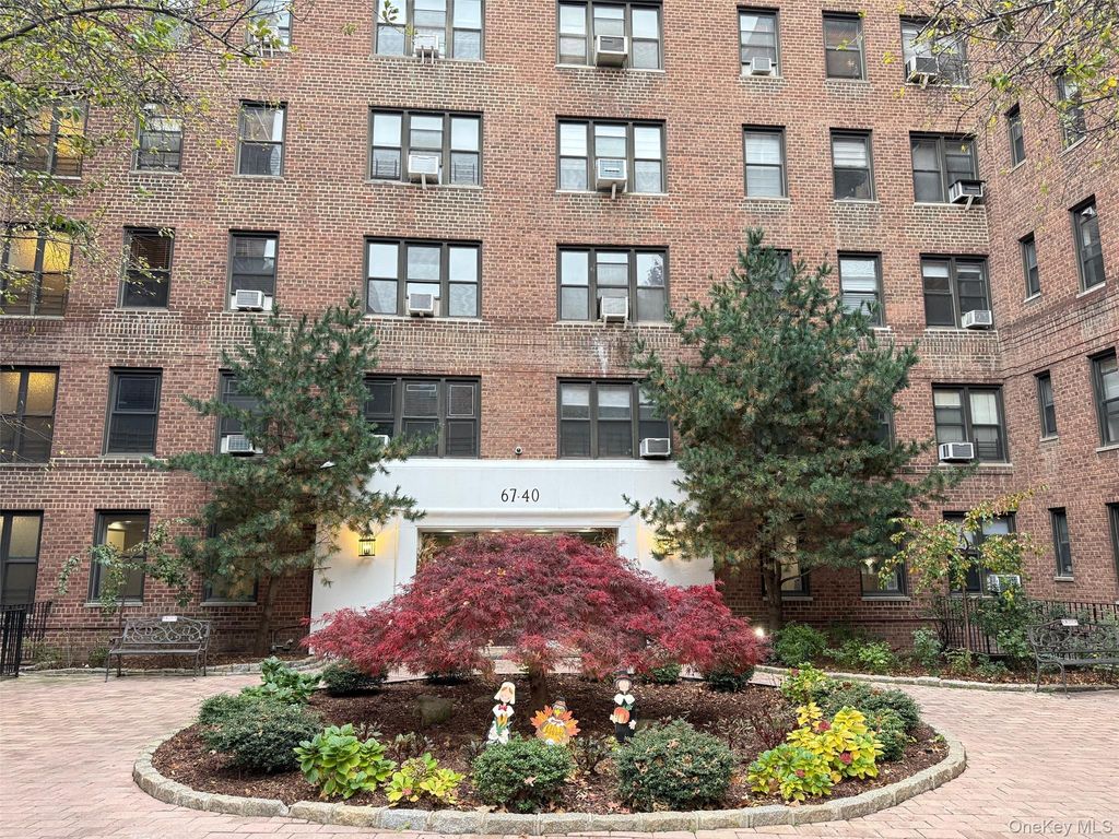 6740 Yellowstone Boulevard 2O, Forest Hills, NY 11375