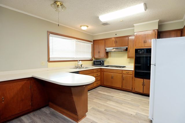 1402 Virgina St, Houma, LA 70363