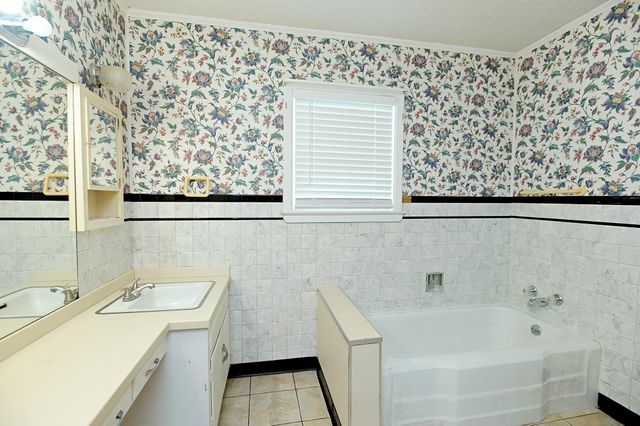 1402 Virgina St, Houma, LA 70363