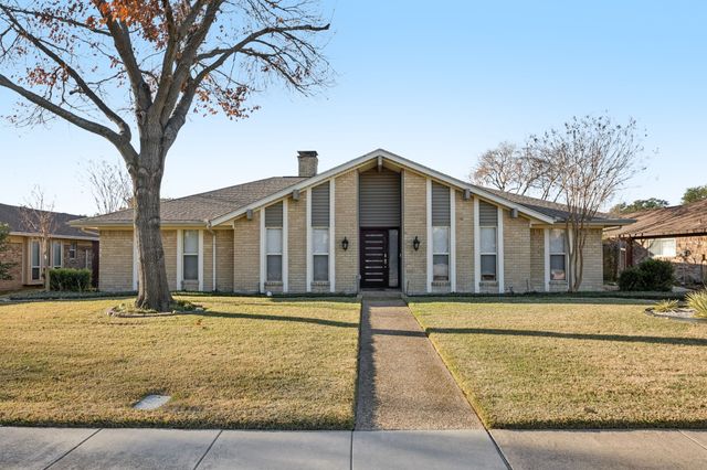 902 Windsong Trail, Richardson, TX 75081