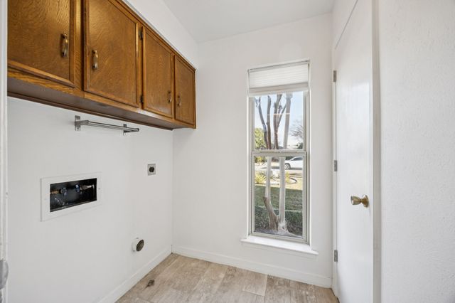 902 Windsong Trail, Richardson, TX 75081