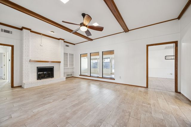 902 Windsong Trail, Richardson, TX 75081