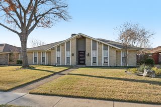 902 Windsong Trail, Richardson, TX 75081