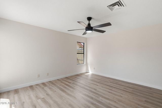 7113 W JULIE Drive, Glendale, AZ 85308