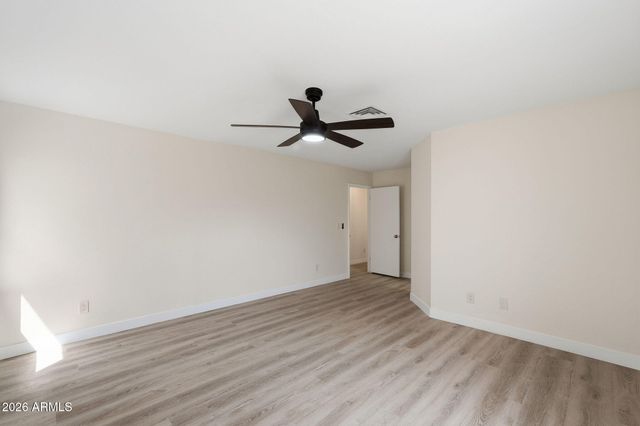 7113 W JULIE Drive, Glendale, AZ 85308