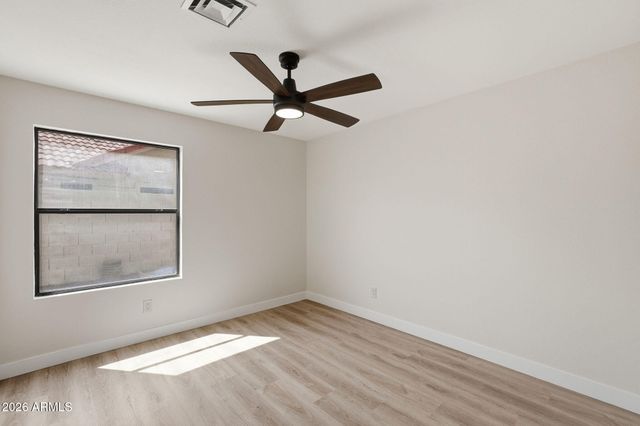 7113 W JULIE Drive, Glendale, AZ 85308