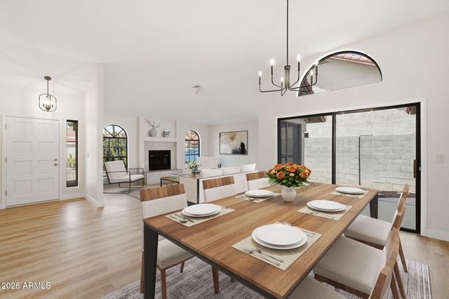 7113 W JULIE Drive, Glendale, AZ 85308