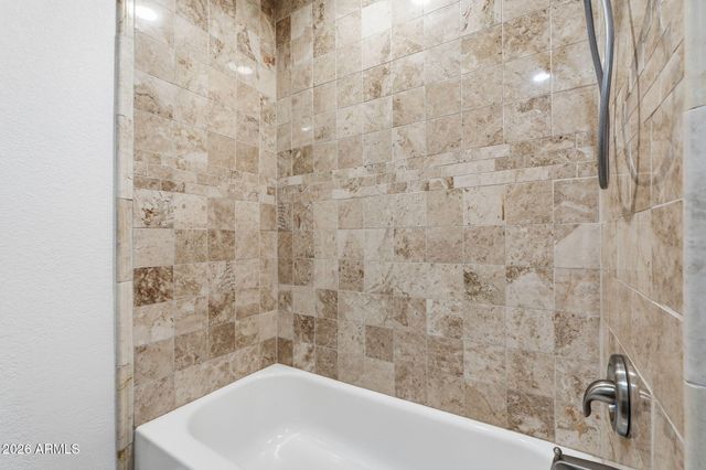 7113 W JULIE Drive, Glendale, AZ 85308