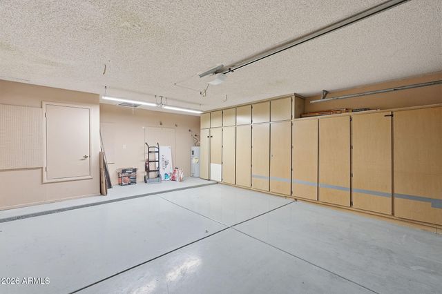 7113 W JULIE Drive, Glendale, AZ 85308