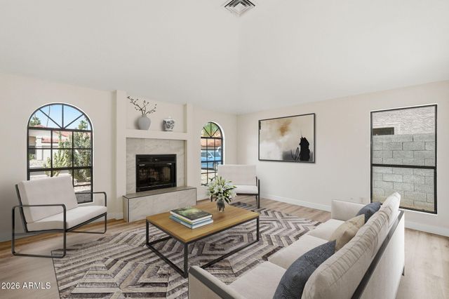 7113 W JULIE Drive, Glendale, AZ 85308