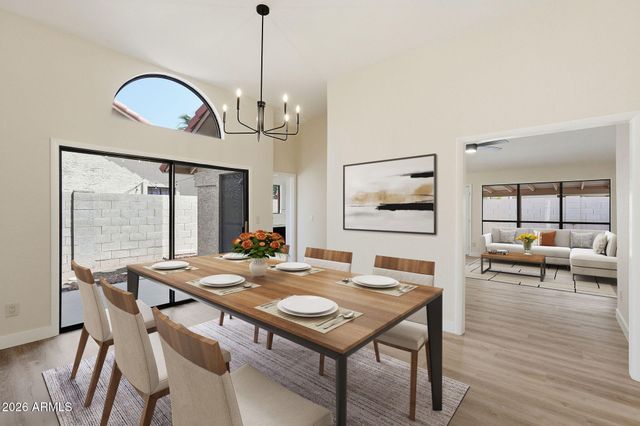 7113 W JULIE Drive, Glendale, AZ 85308