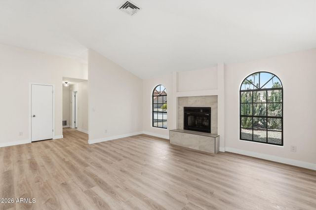 7113 W JULIE Drive, Glendale, AZ 85308