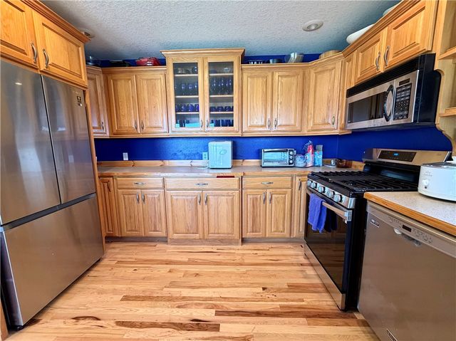 25831 621 Road, Grove, OK 74344