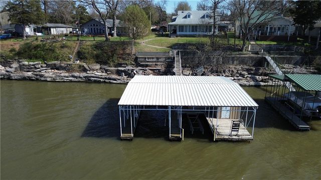25831 621 Road, Grove, OK 74344