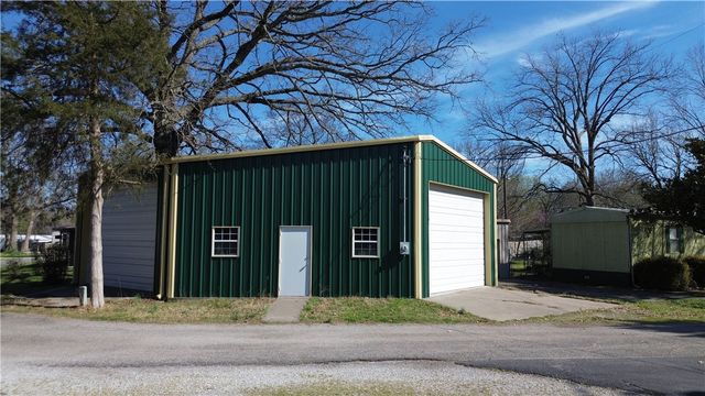 25831 621 Road, Grove, OK 74344