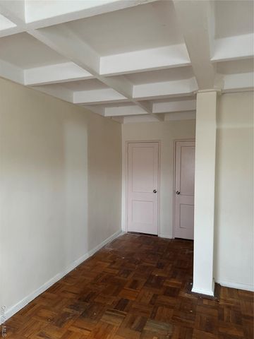 150 Grand Central Parkway 100GA, Jamaica, NY 11432