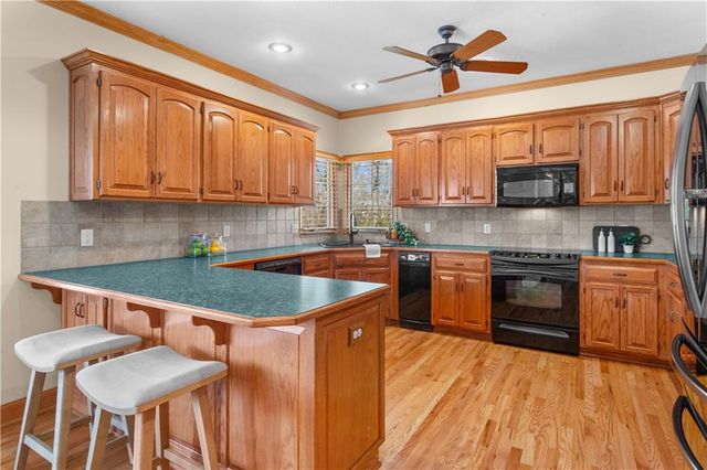 4203 SE Willow Ridge Court, Blue Springs, MO 64014
