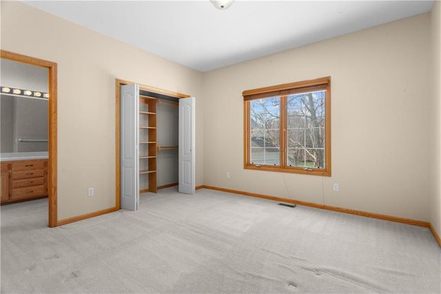 4203 SE Willow Ridge Court, Blue Springs, MO 64014