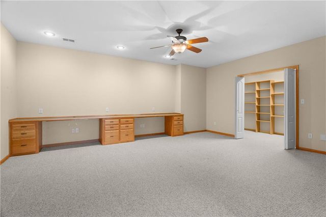4203 SE Willow Ridge Court, Blue Springs, MO 64014